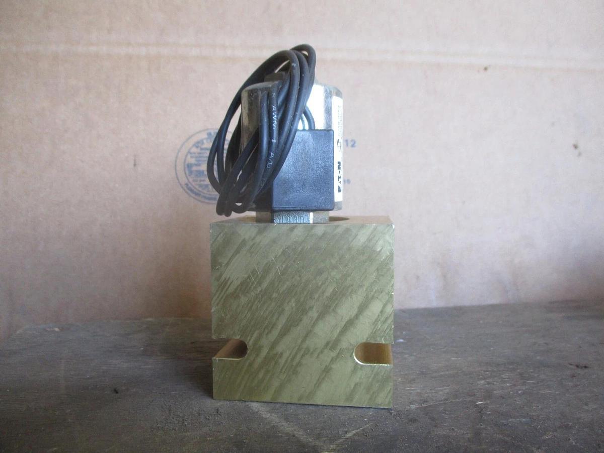 Used EATON 1/2" SV4-10-C-8H-24DW-00 BRASS SOLENOID VALVE, #1128246J NEW