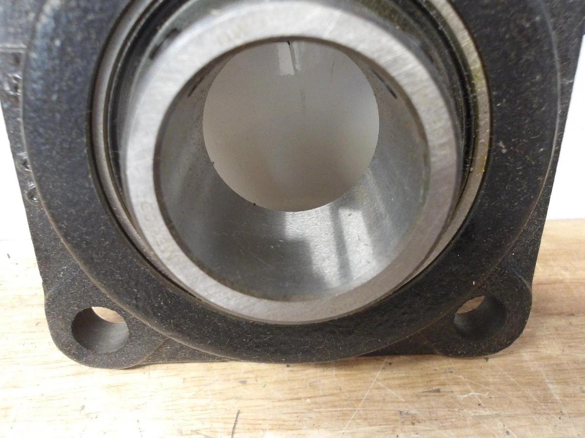 REXNORD F3S228E FLANGED MOUNTED BEARING 1-3/4" BORE, #729138G NIB