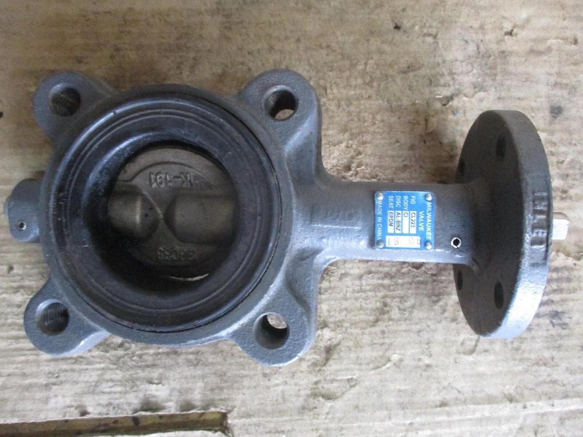 Used MILWAUKEE 2-1/2" BUTTERFLY VALVE (NO HANDLE), #79926J NEW