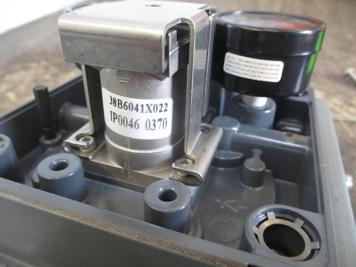 Used FISHER-FIELDVUE POSITIONER, #99208J USED