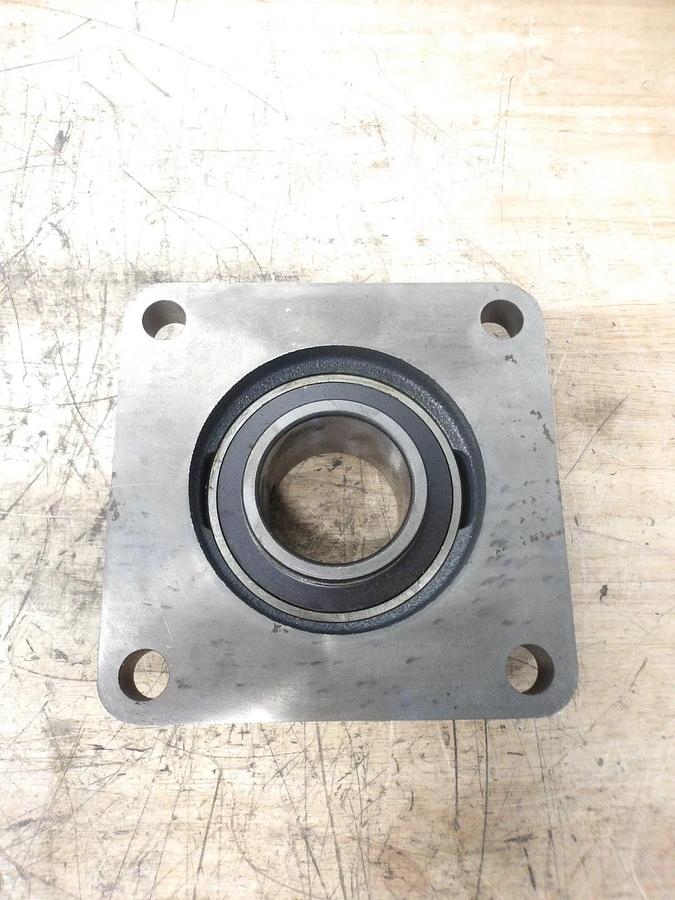 Used BROWNING RF-4510/VS-235 FLANGE MOUNTED BEARING 2-1/4", #8121054G NEW