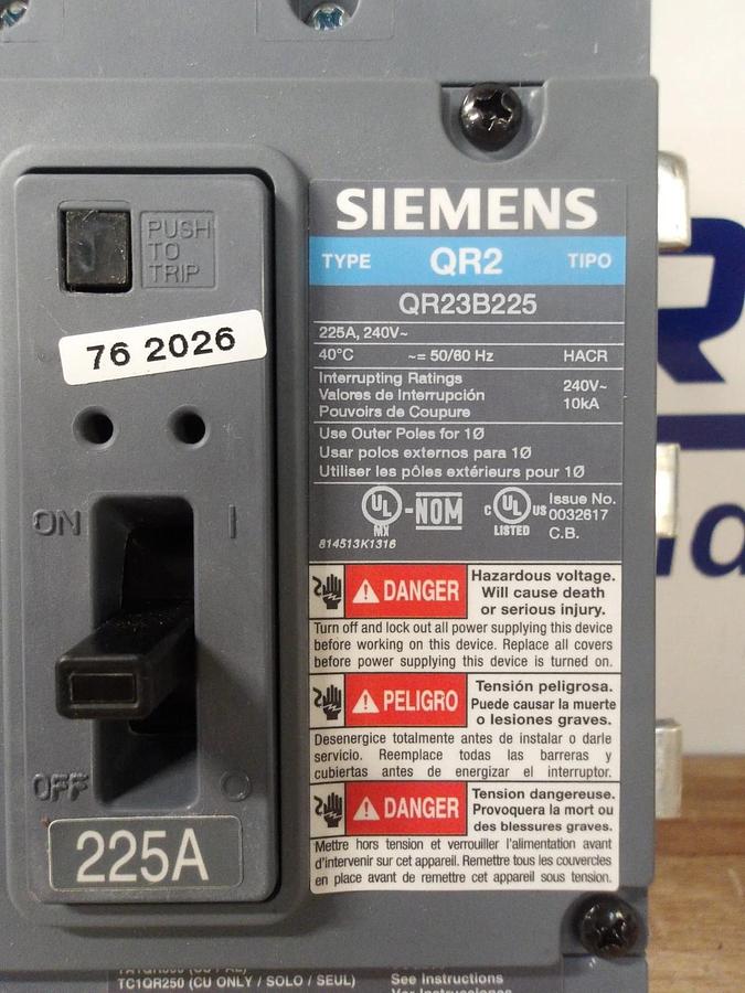 SIEMENS 225 A MAIN SUBFEED BREAKER KIT 240 V, #717143G NIB