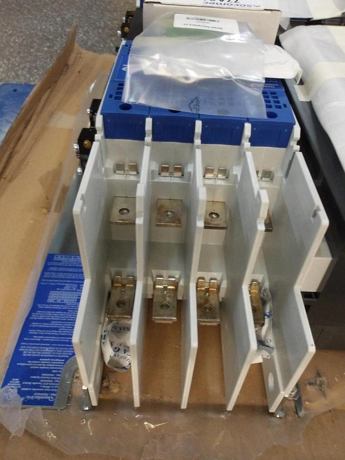 Used RUSSELECTRIC RTSCD AUTOMATIC TRANSFER SWITCH 200 AMP, #122116G NEW