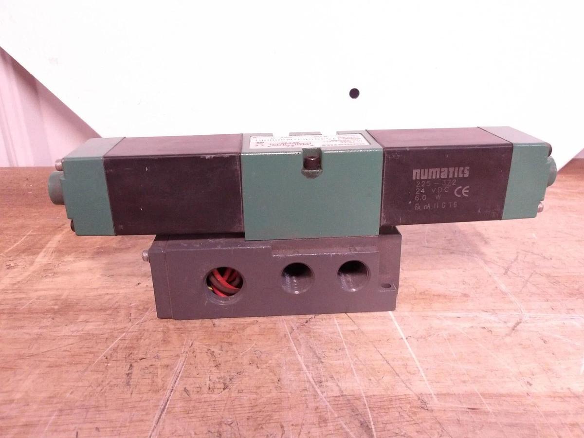 Used NUMATICS 153SS631M000061 PNEUMATIC SOLENOID VALVE, #62823G NEW