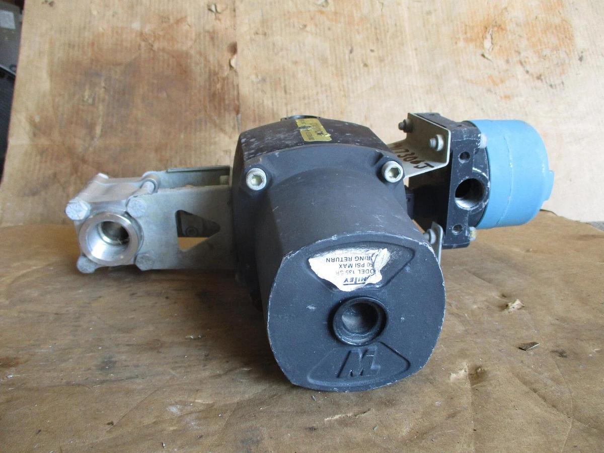Used WHITEY 1" STAINLESS BALL CONTROL VALVE, #917306J NEW (WEATHERED)