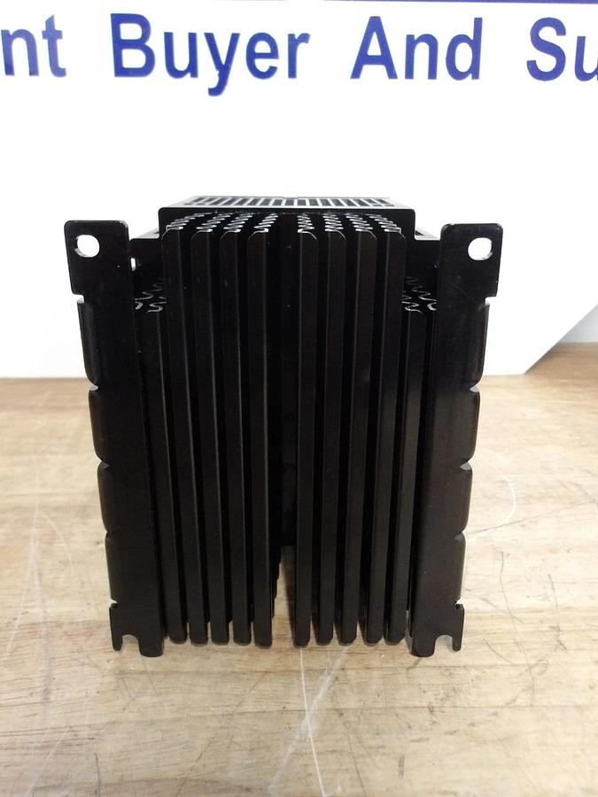 GE FUJI ELECTRIC AF-300 E11 DRIVE, 1 HP, 380-480 V, #4211040G NIB