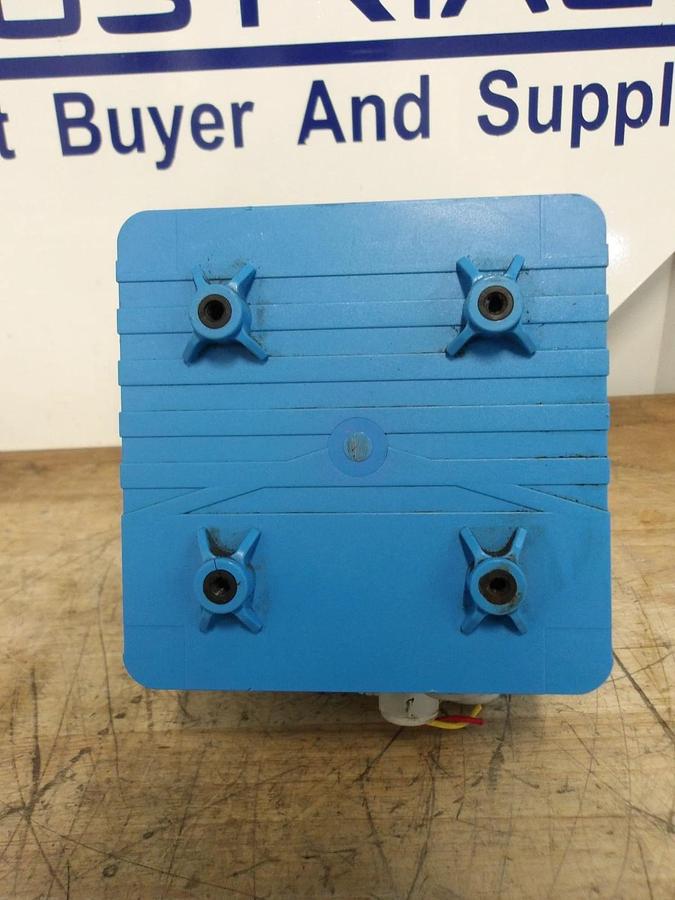 Used ENDRESS HAUSER LIQUILINE MCM42 CONTROLLER, 30 V, #115906G USED