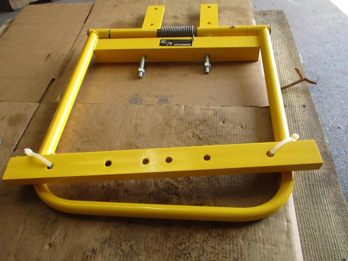 Used EGA MD0915 SELF-CLOSING SWING GATE, #426235J NEW