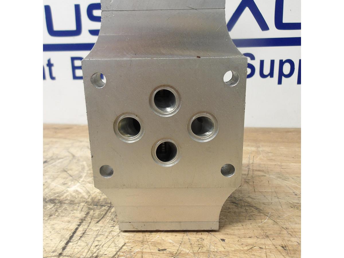 Used ATCHLEY 242-104 SERVO VALVE, #831853G PARTS ONLY