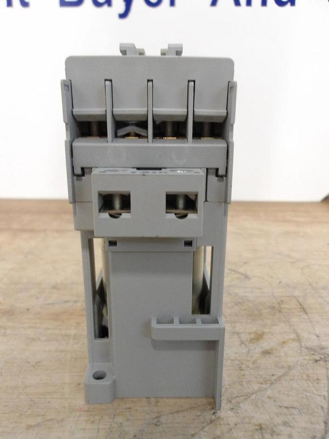 ALLEN BRADLEY 100-C09DJ400 CONTACTOR, SER A, 4 P, #57143G NIB