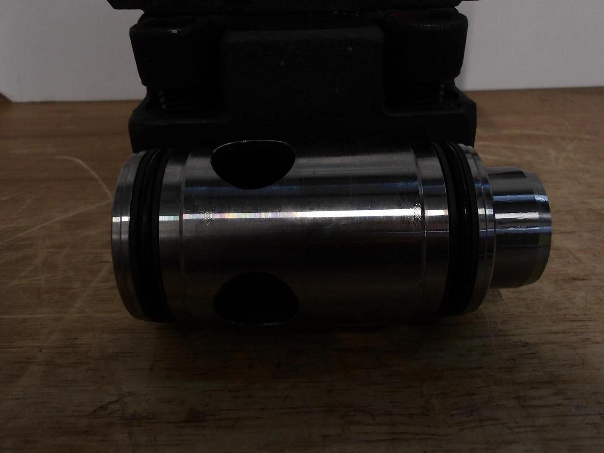 Used YUKEN LB-32-11 RELIEF LOGIC VALVE, #341048G NEW