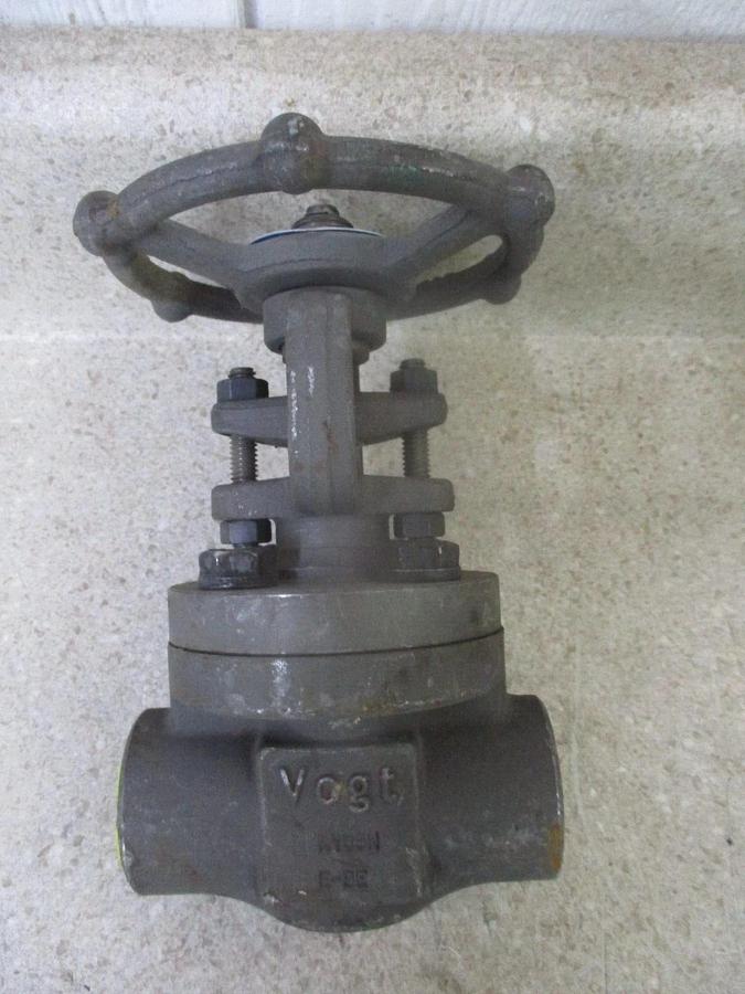 Used VOGT FORGED STEEL 1" GATE VALVE SW12111, #5261030G NEW