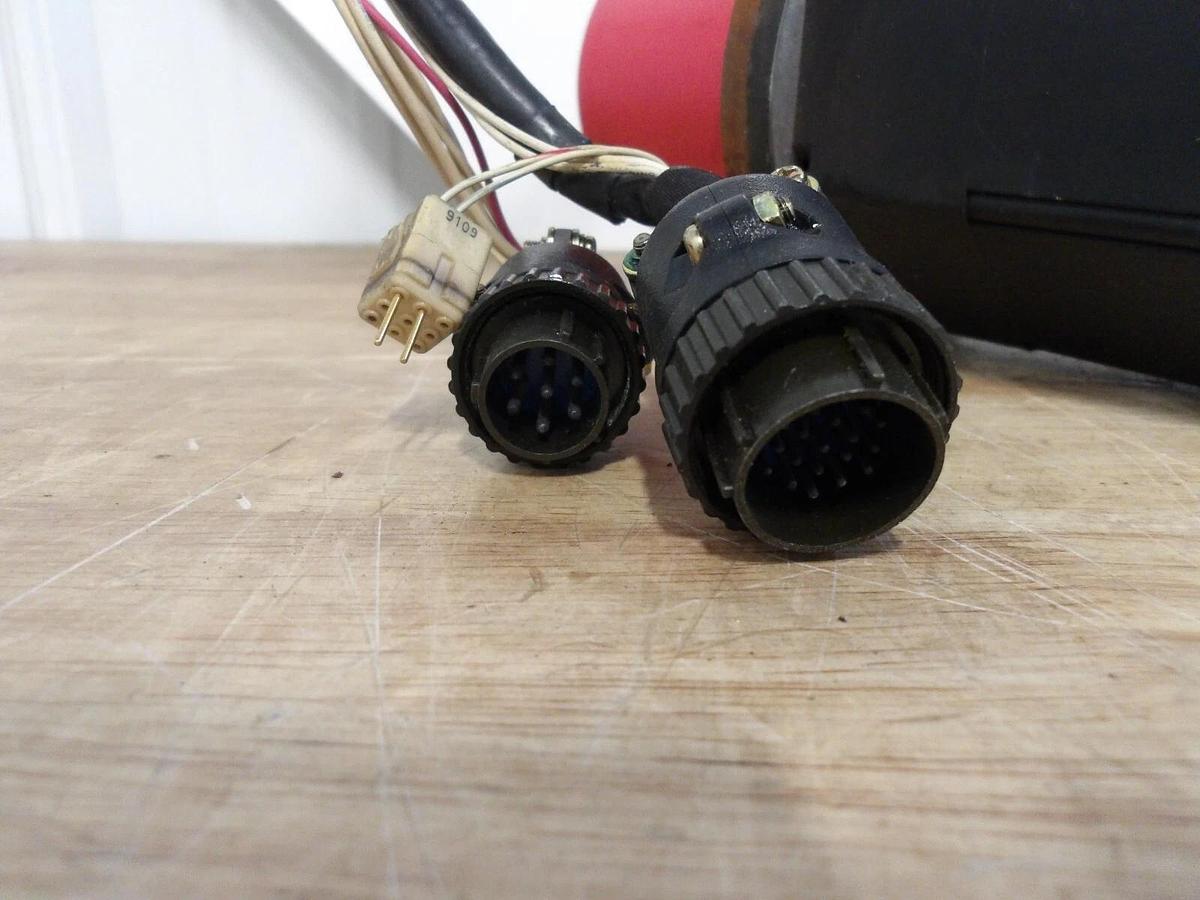Used FANUC 2-0S SERVO MOTOR A06B-0310-B251, #318236G USED