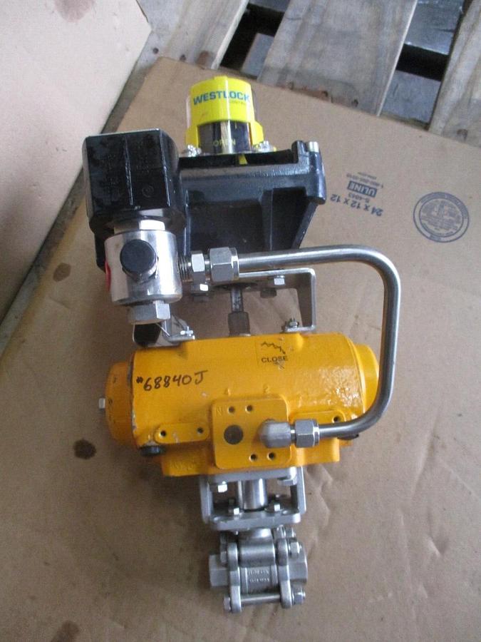 Used FLOW-TEK 1/2" STAINLESS CONTROL VALVE W/ ACTUATOR, #68840J NEW