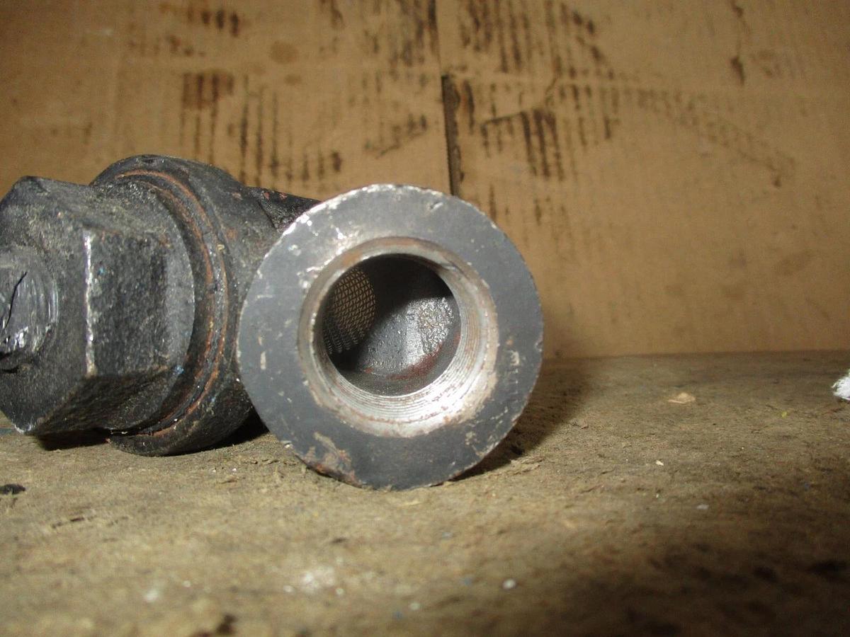 Used 3/4" IRON Y-STRAINER VALVE, #78135J NEW