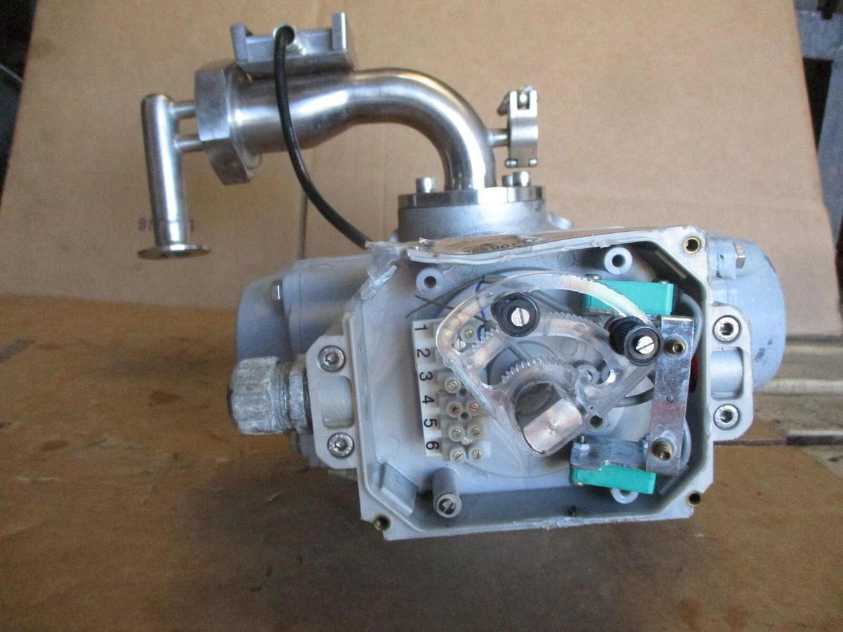 Used HYGIENIC PIGGABLE 3-WAY STAINLESS 1-1/2" DIVERTER VALVE W/ ACTUATOR, #971037J
