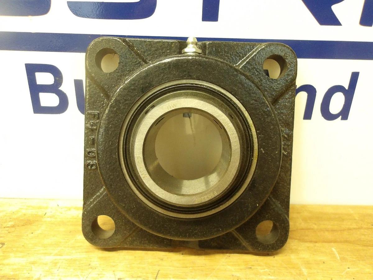 REXNORD F3S228E FLANGED MOUNTED BEARING 1-3/4" BORE, #729138G NIB