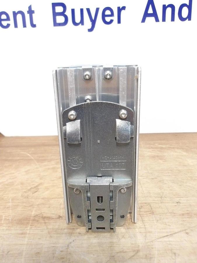 Used PHOENIX CONTACT TRIO-PS/1AC/24VDC/10 POWER SUPPLY, #3191010G NEW