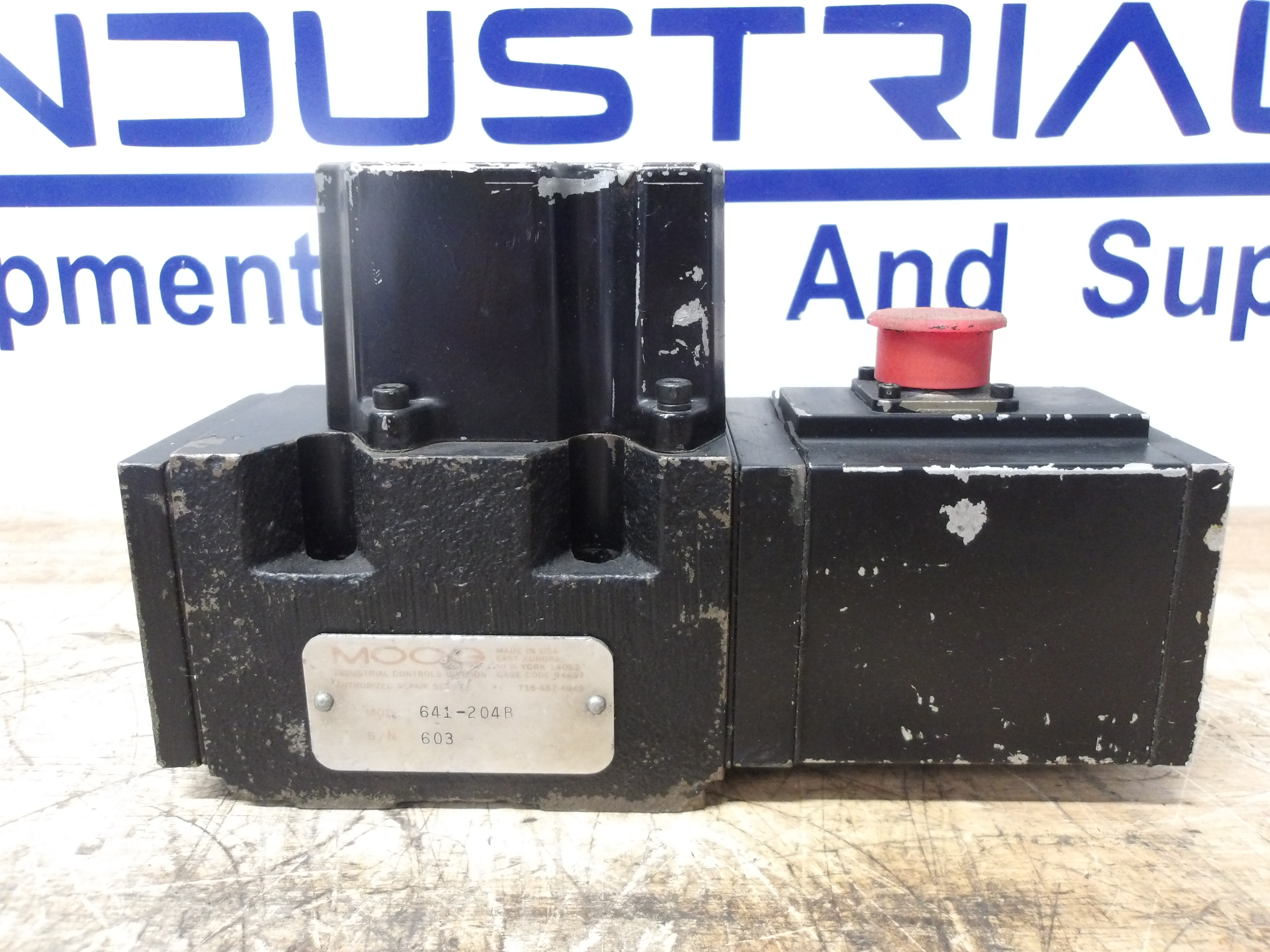 Used MOOG 641-204B PROPORTIONAL SERVO VALVE, #911033G USED