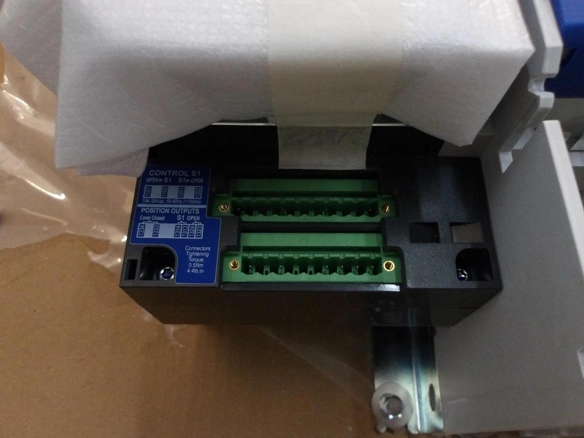Used RUSSELECTRIC RTSCD TRANSFER SWITC R6A04040, 400 AMP, #122845G NEW