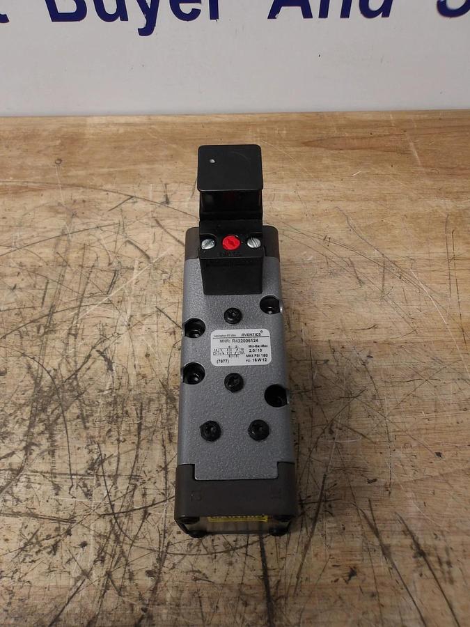 AVENTICS R432006124 PNEUMATIC DIRECTIONAL VALVE, #56921G NIB