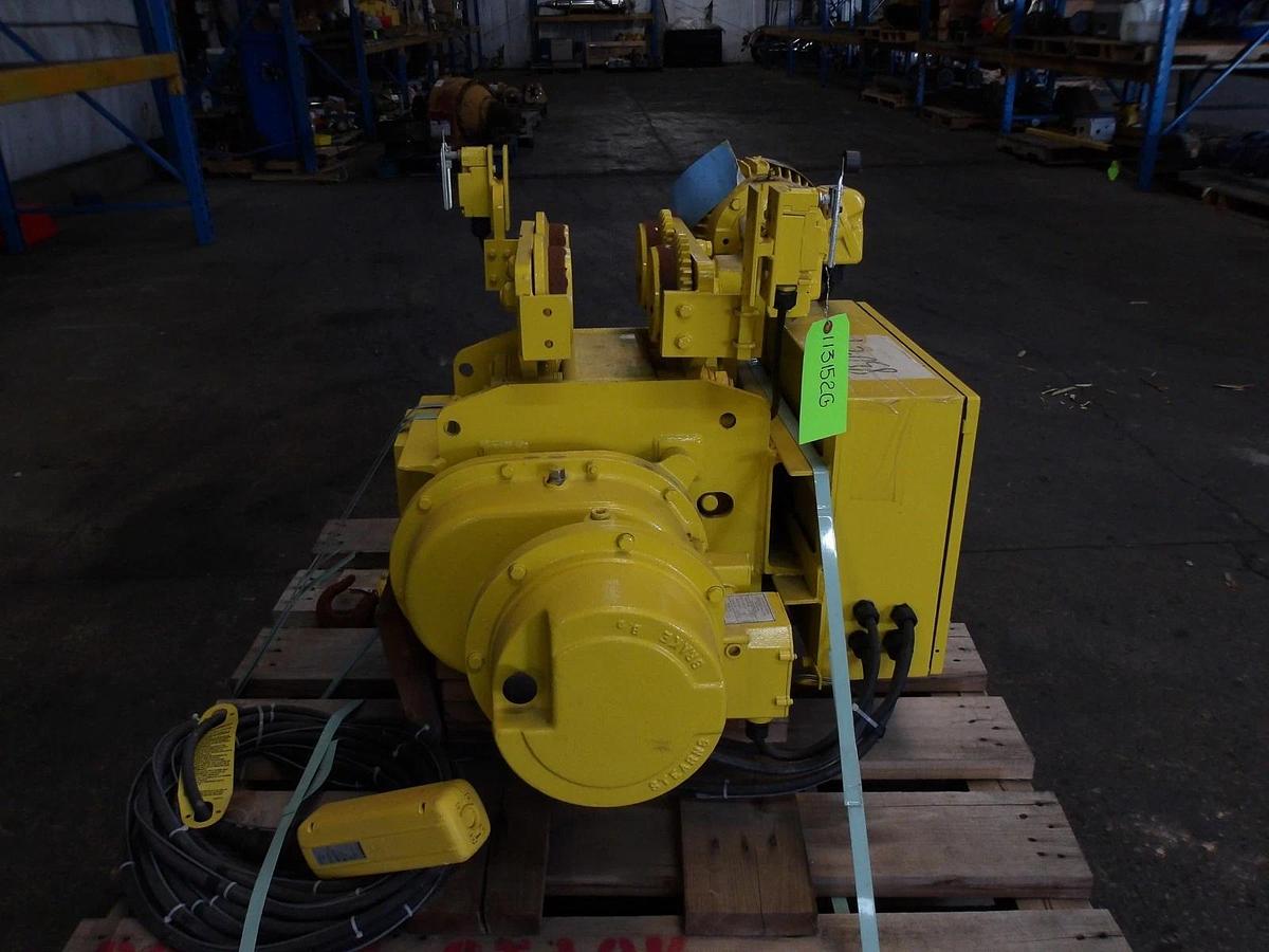 Used YALE 1/2 TON CABLE HOISET W/ TROLLE BEW1-17PT1462, #113152GJW NEW