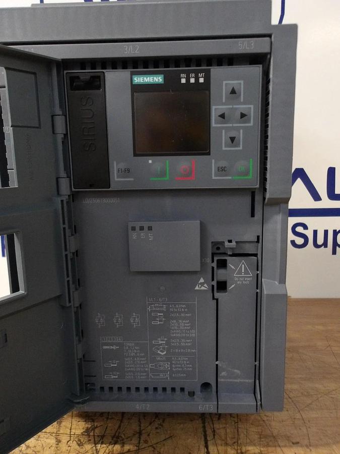 Used SIEMENS SIRIUS 3RW55 SOFT START, 10-30 HP, #1126300G NEW