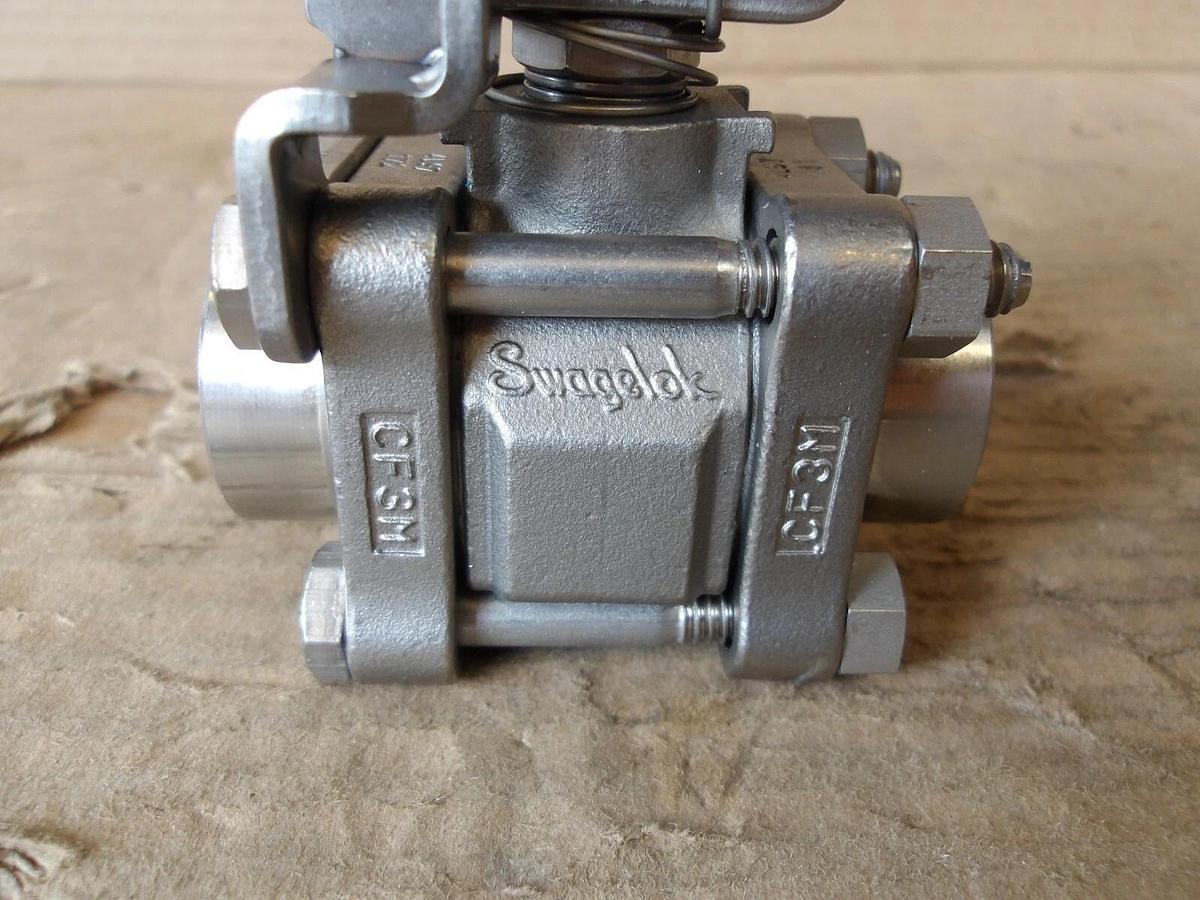 Used SWAGELOK S/S BALL VALVE, #8131054G NEW