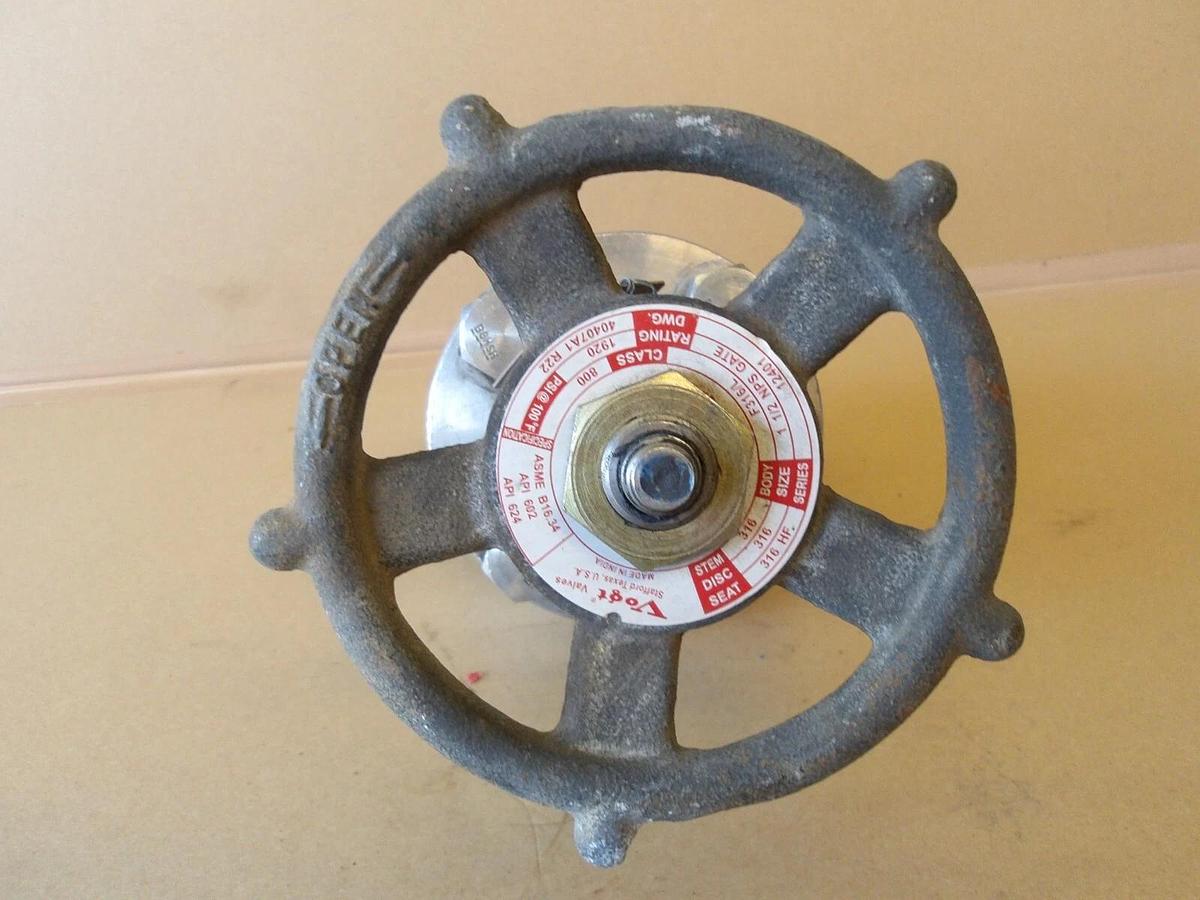 Used VOGT 1-1/2" S/S GATE VALVE, SERIES 12401 (THREADED) #6101008G NEW