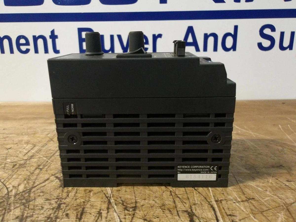 Used KEYENCE CA-DC100 LIGHT CONTROLLER, #1223910G USED