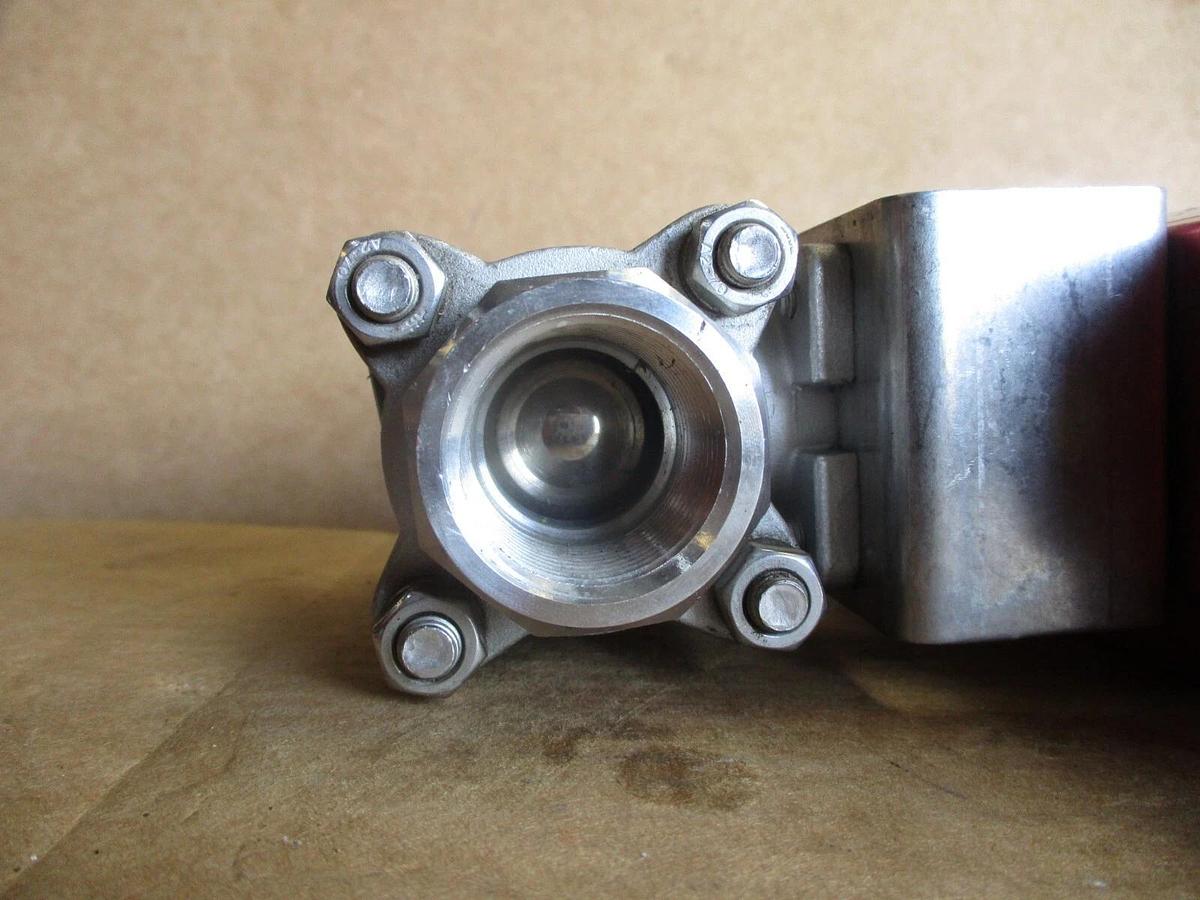 Used NAF 1" STAINLESS BALL VALVE W/ ACTUATOR, #9111130J NEW
