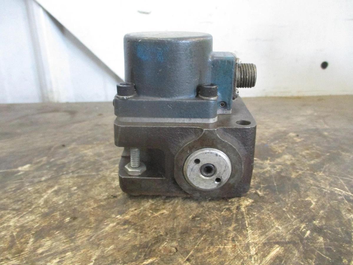 Used BENDIX 58V06-2B ELECTRO-HYDRAULIC SERVO VALVE, #8281024J USED