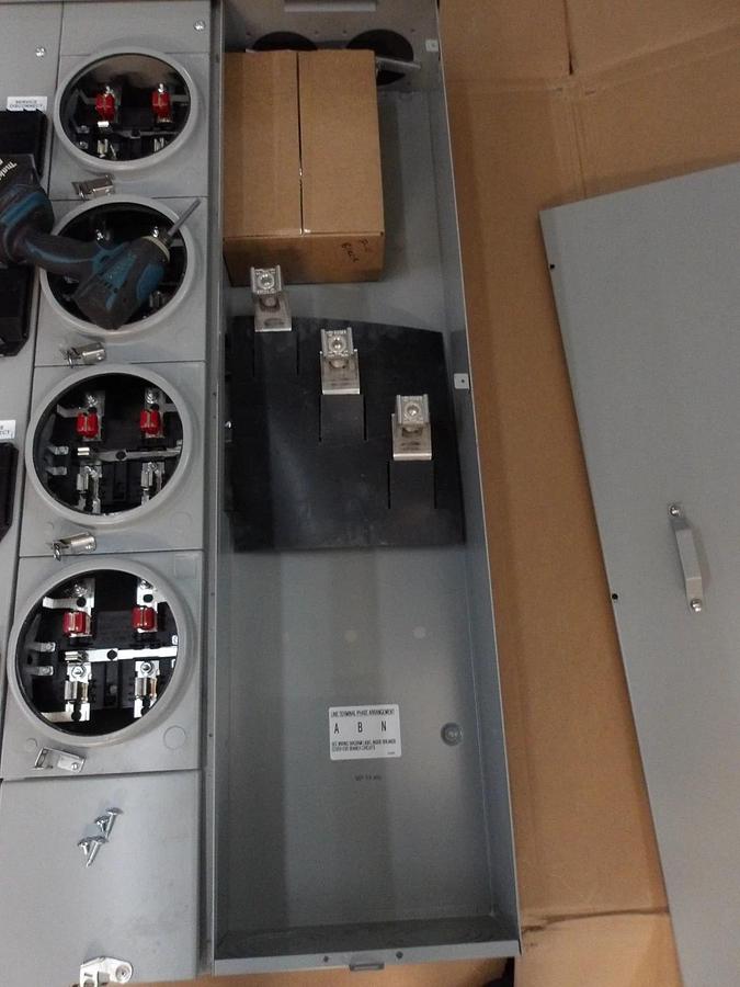 SIEMENS 4 GANG METERING SYSTEM WP441RJB, 240 V, 125 A, #610335G NIB