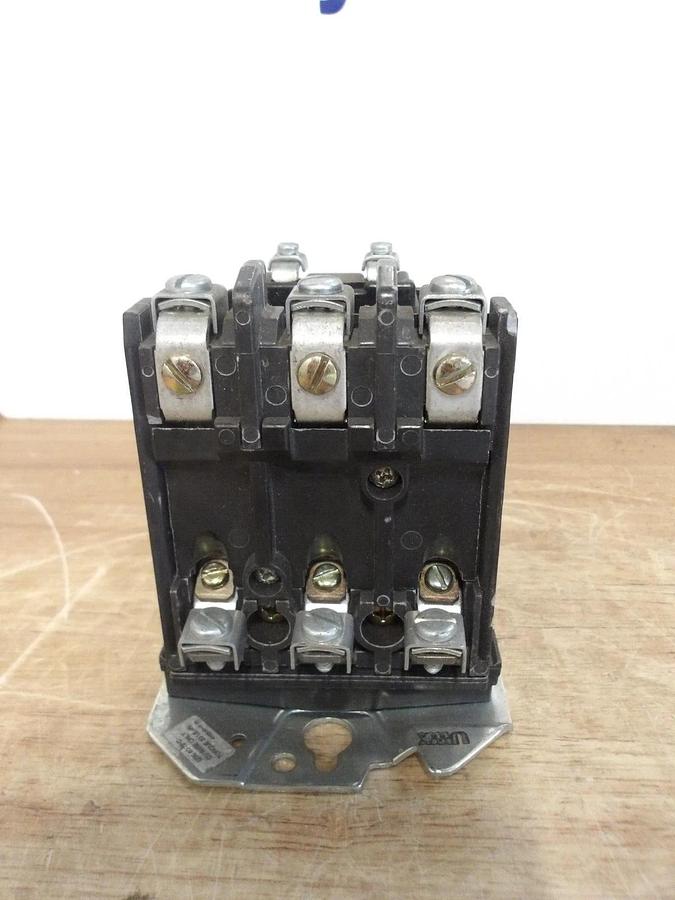 Used ALLEN BRADLEY 500-AO 93 MOTOR STARTER, SIZE 0, #226815G NEW