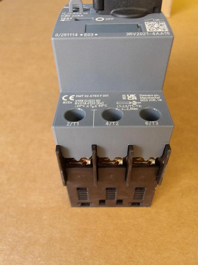 SIEMENS 3RV2021-4AA15 CIRCUIT BREAKER 10/16 AMP, #7131034G NIB