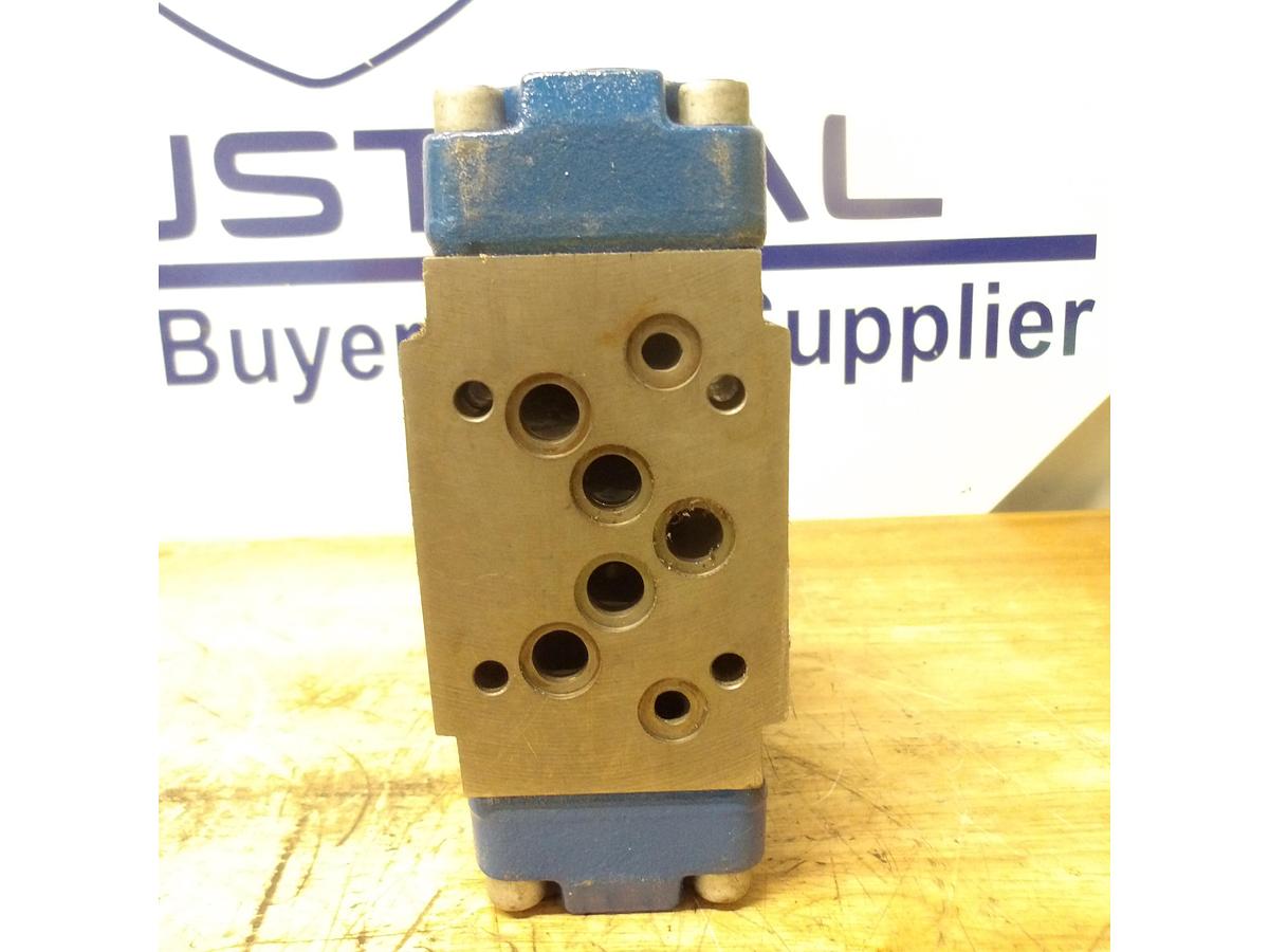 Used REXROTH 4WE-6-D62/EG24N9K4-CSA DIRECTIONAL VALVE