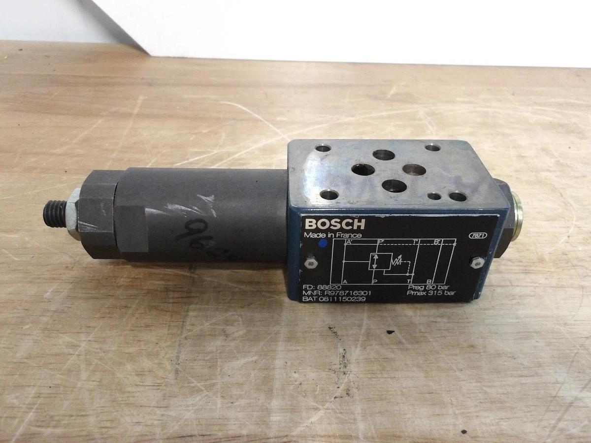 Used BOSCH R978716301/88820 HYDRAULIC CONTROL VALVE, #331030G NEW