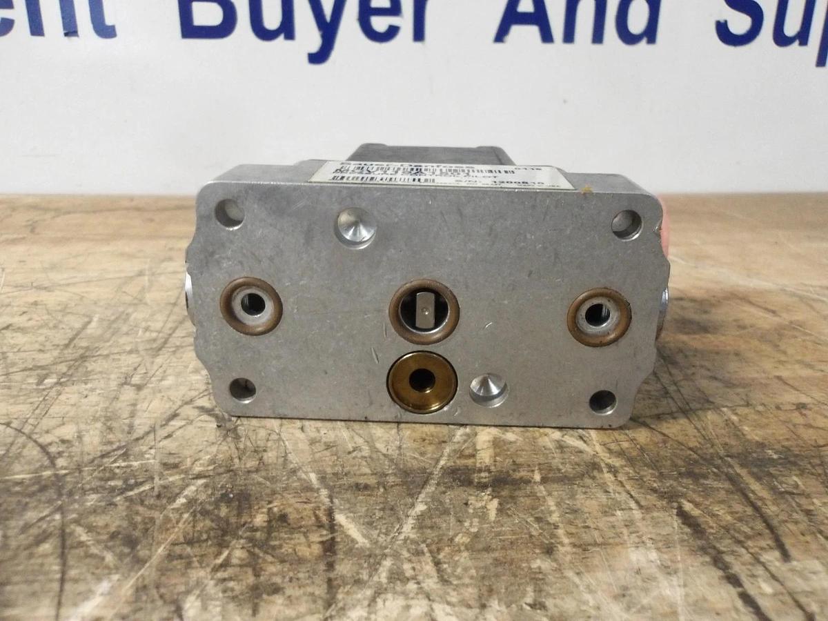 Used SAUER-DANFOSS MCV116A1501 PRESSURE CONTROL PILOT VALVE, #825115G USED