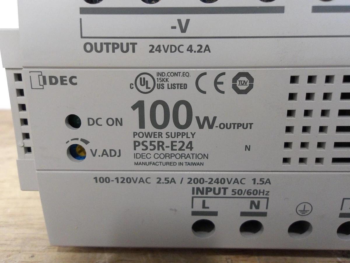 Used IDEC PSS4-E24 OUTPUT POWER SUPPLY 100 W, 24 V, #321240G NEW