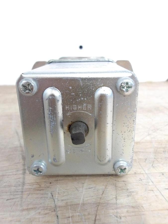 Used BSK AWR-3212GLWQ70 WATER REGULATING VALVE 1-1/2", #4281143G NEW