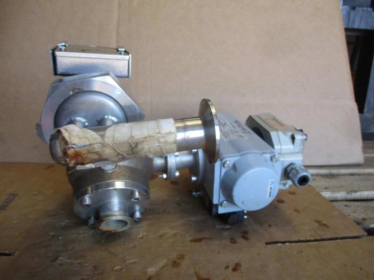 Used HYGIENIC PIGGABLE 3-WAY STAINLESS 1-1/2" DIVERTER VALVE W/ ACTUATOR, #971041J
