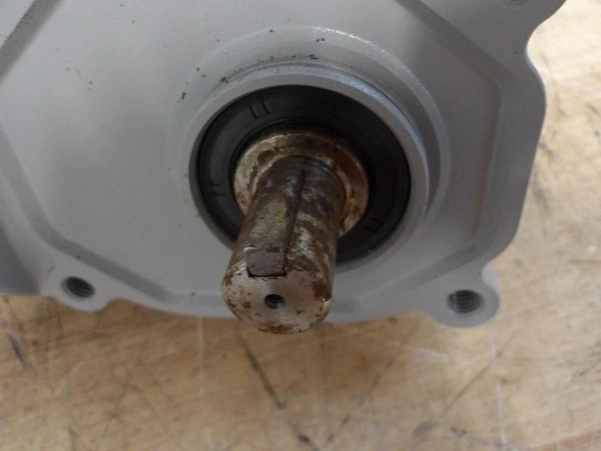 Used GTR F3F18L050-UTM010NAX INDUCTION GEARMOTOR, RATIO 50:1, #5281026G NEW