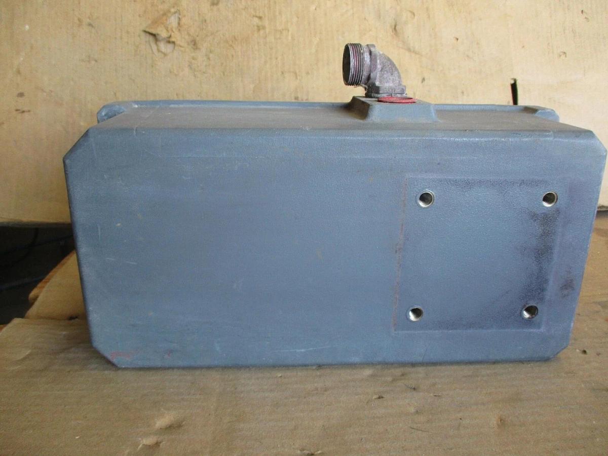 Used FOXBORO 8000-PA10-G MAGNETIC FLOW TRANSMITTER, #71244J USED