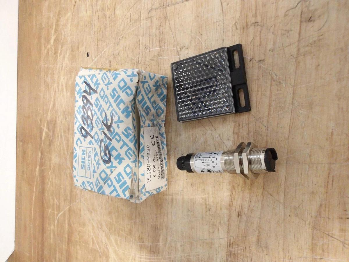 SICK VL180-P430 PHOTOELECTRIC SENSOR, #3251151G NIB