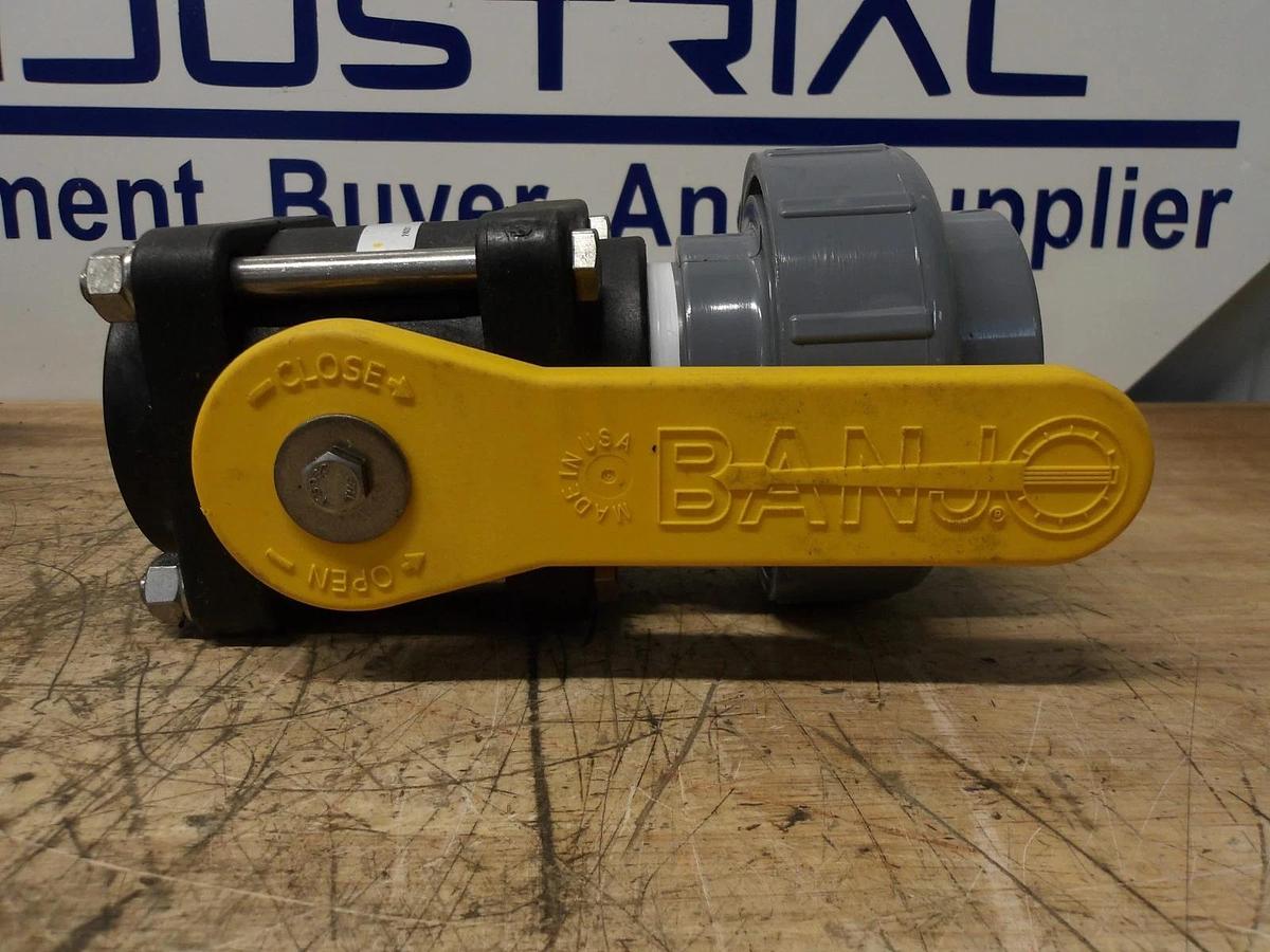 Used BANJO 2" PLASTIC BALL VALVE V200 W/ COUPLING, #316248G NEW