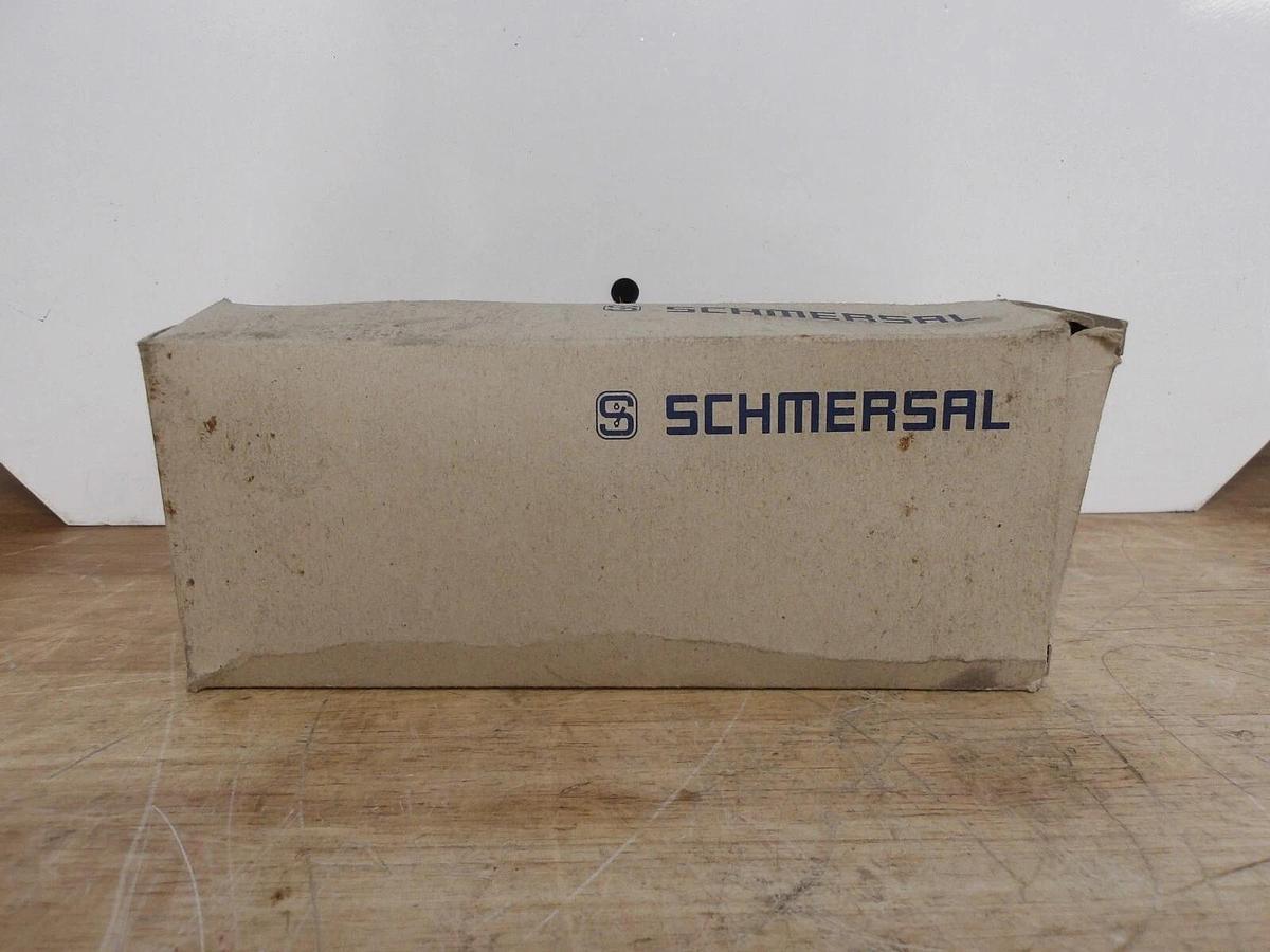 SCHMERSAL Z4VH-336-11Z-M20 LIMIT SWITCH, #417120G NIB