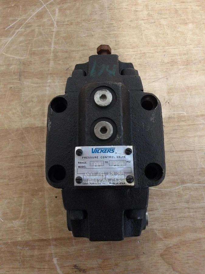 Used VICKERS RCG 06 A3 30/881770 C13S HYDRAULIC PRESSURE VALVE, #33118G NEW