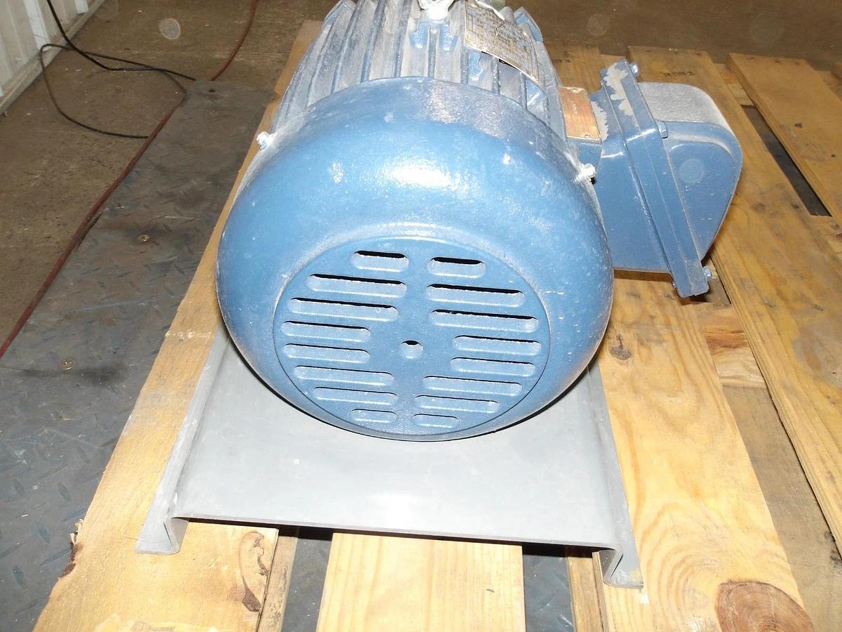 Used ROPER 1-1/2" PUMP W/ 5 HP MOTOR, #11111030GJW NEW