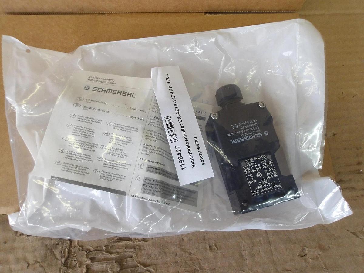 Used SCHMERSAL EX-AZ16-12ZVRK-1762-3D SAFETY SWITCH, #9131035G NEW