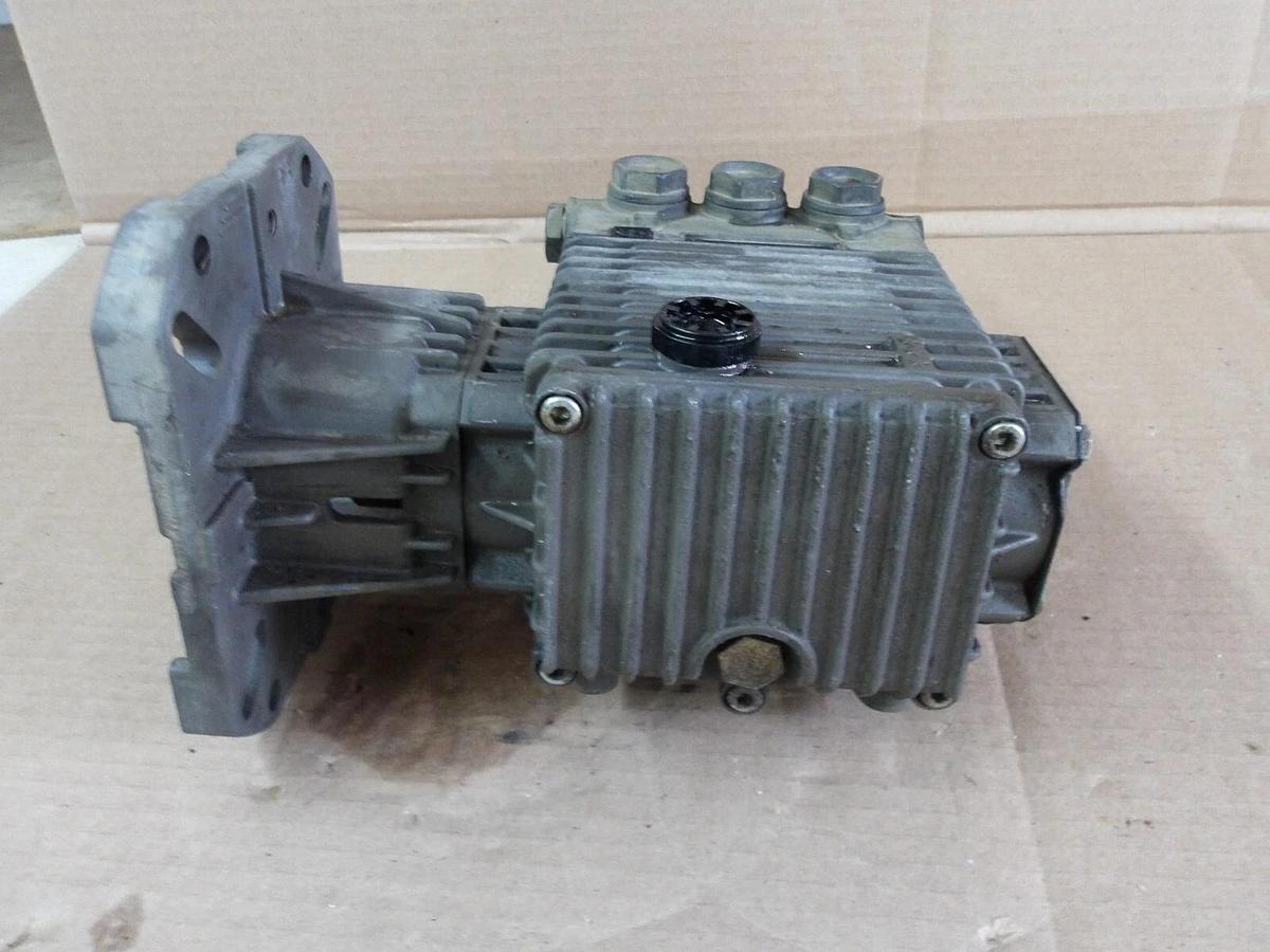 Used GENERAL TRI-PLEX EZ3040 PUMP, #10241045G PARTS ONLY